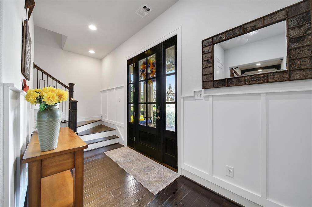 Love the beams for added details!