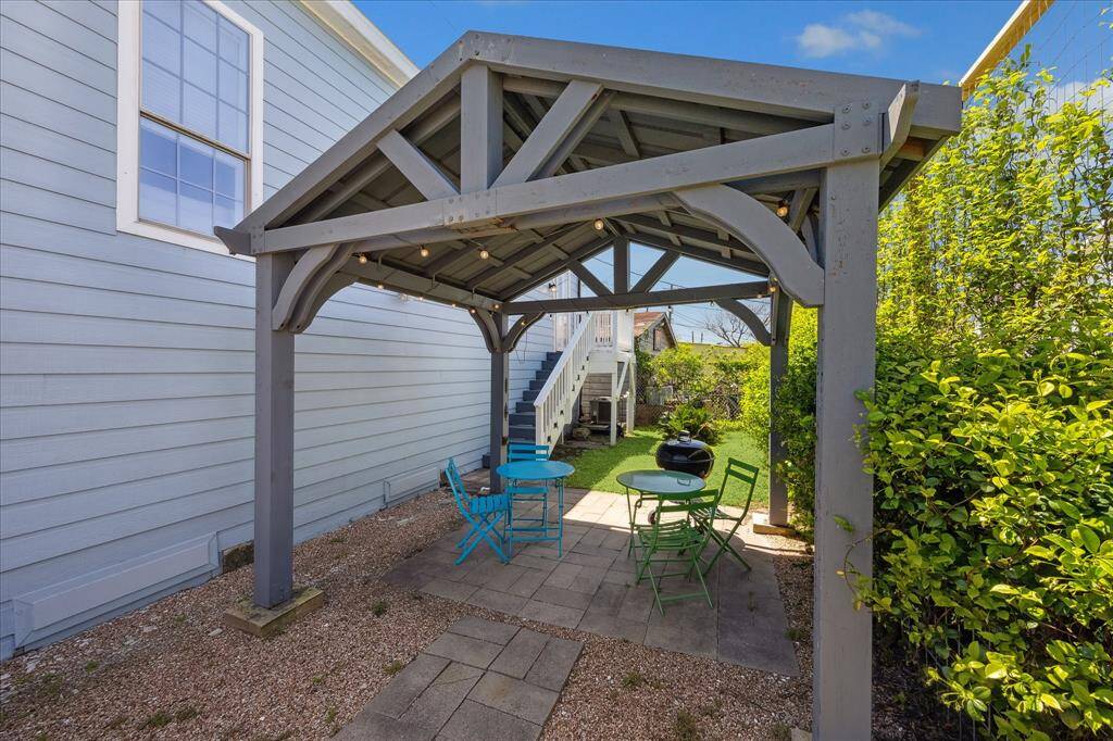 Great Outdoor Patio for Entertaining