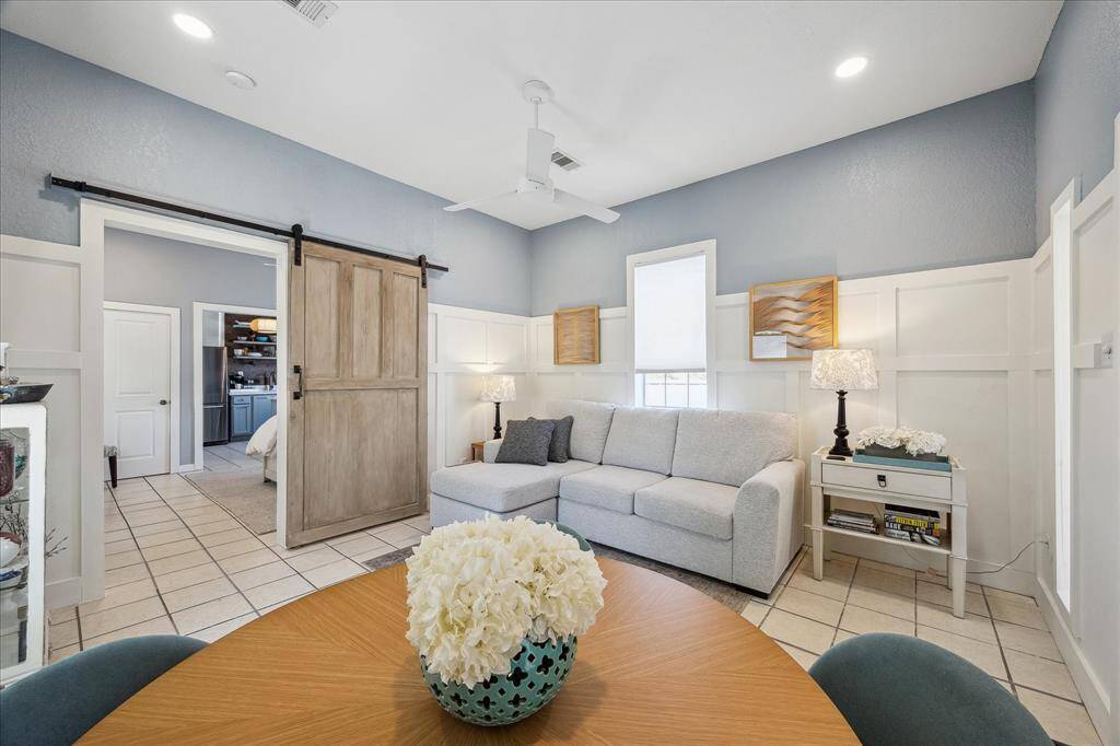 Furnishings Convey
