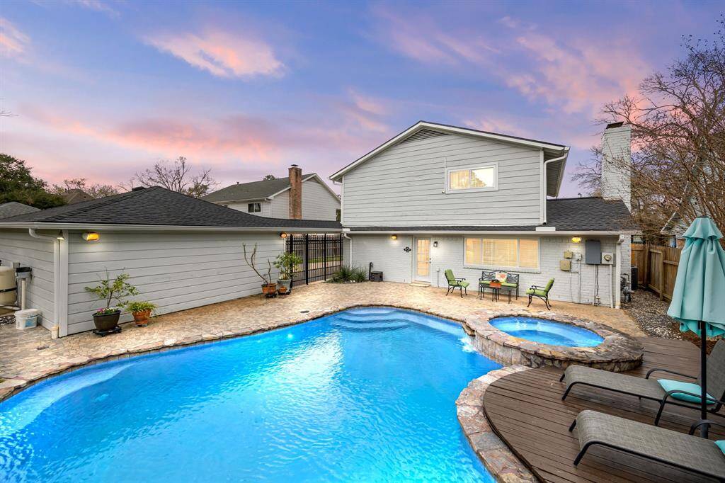 Private pool and spa, perfect for relaxing and entertaining!