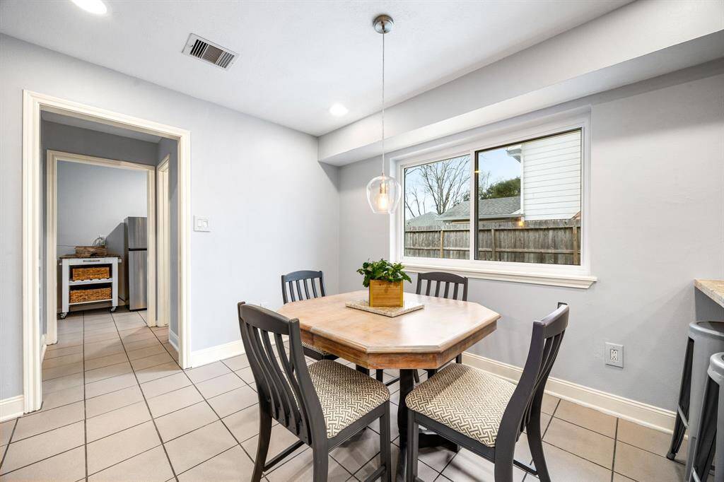 The breakfast nook allows for ease and convenience for those bustling mornings.