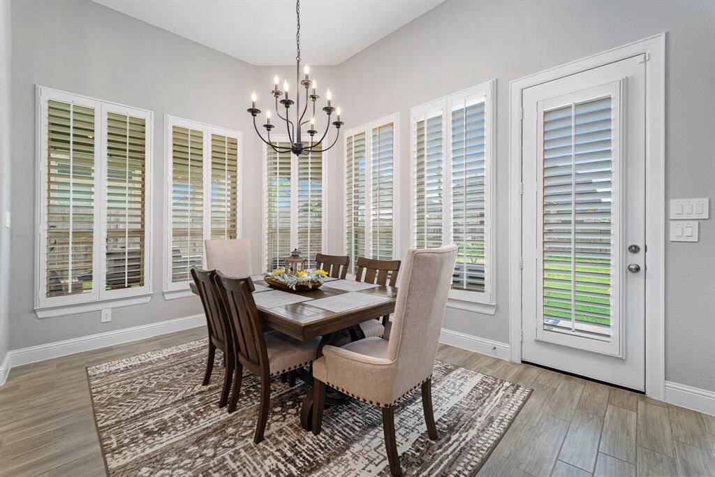 Adorable breakfast nook off the kitchen.
