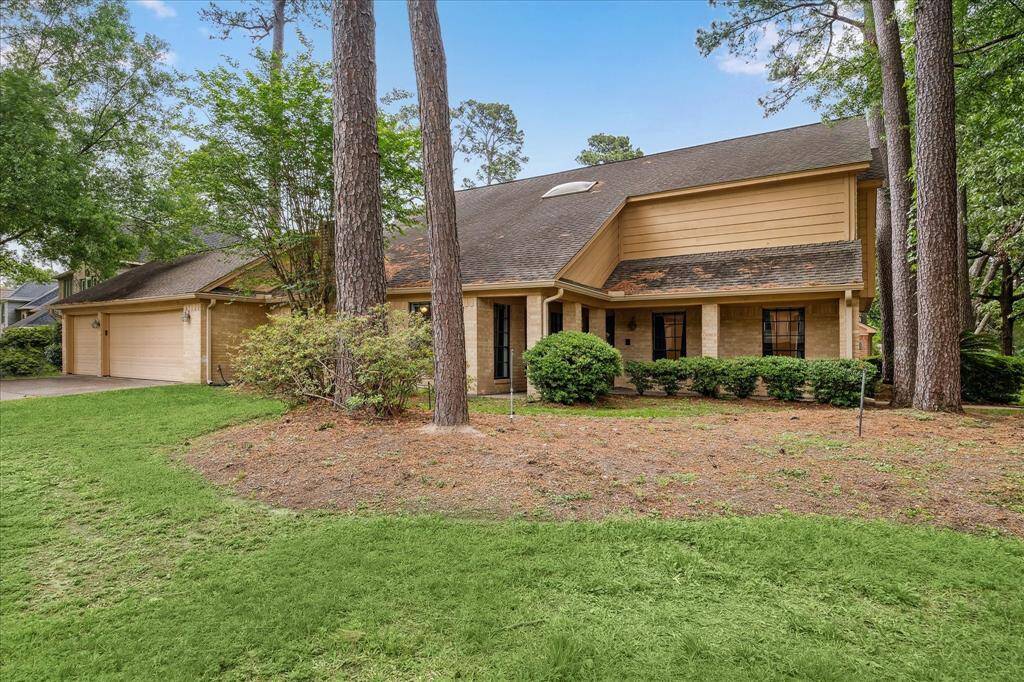 This tastefully refreshed two-story 4 bedroom| 2 1/2 baths home in Cypress's popular Hunterwood Forest neighborhood offers generous space for everyday living and stylish entertaining. Sitting proud on an oversized corner lot, 12430 Oakcroft boasts a 3 car garage with triple wide driveway.