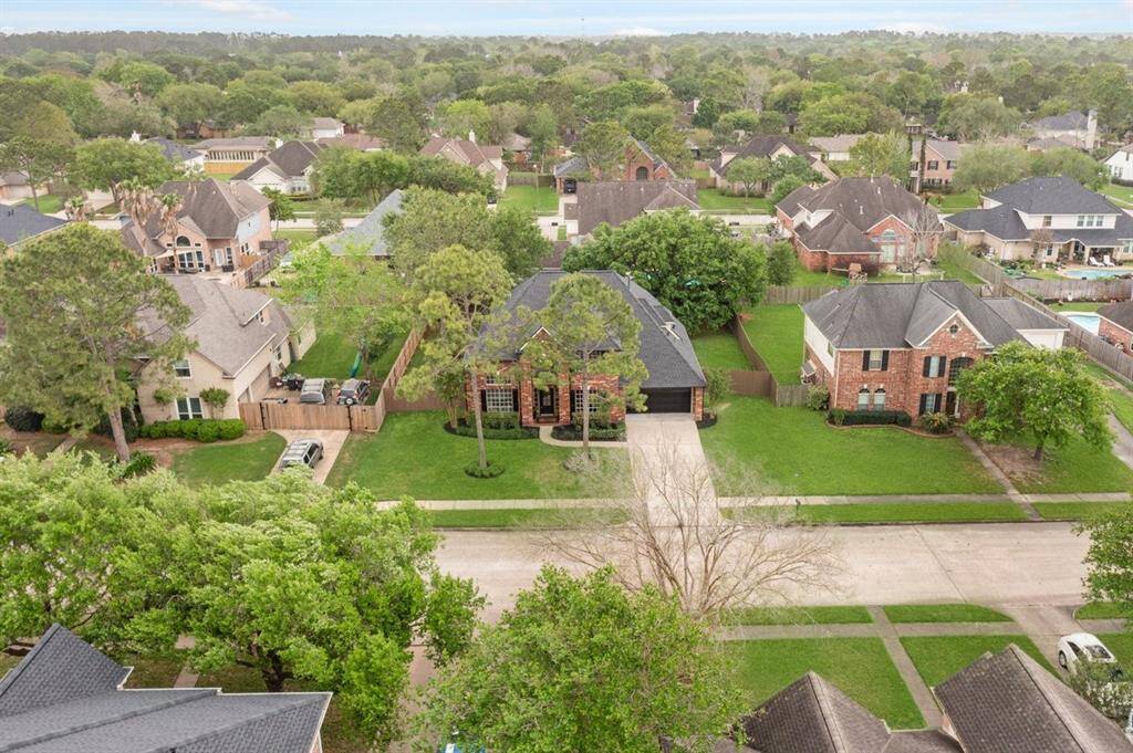 Nestled in this great community, the residents of Wilderness Trails enjoy many great amenities!