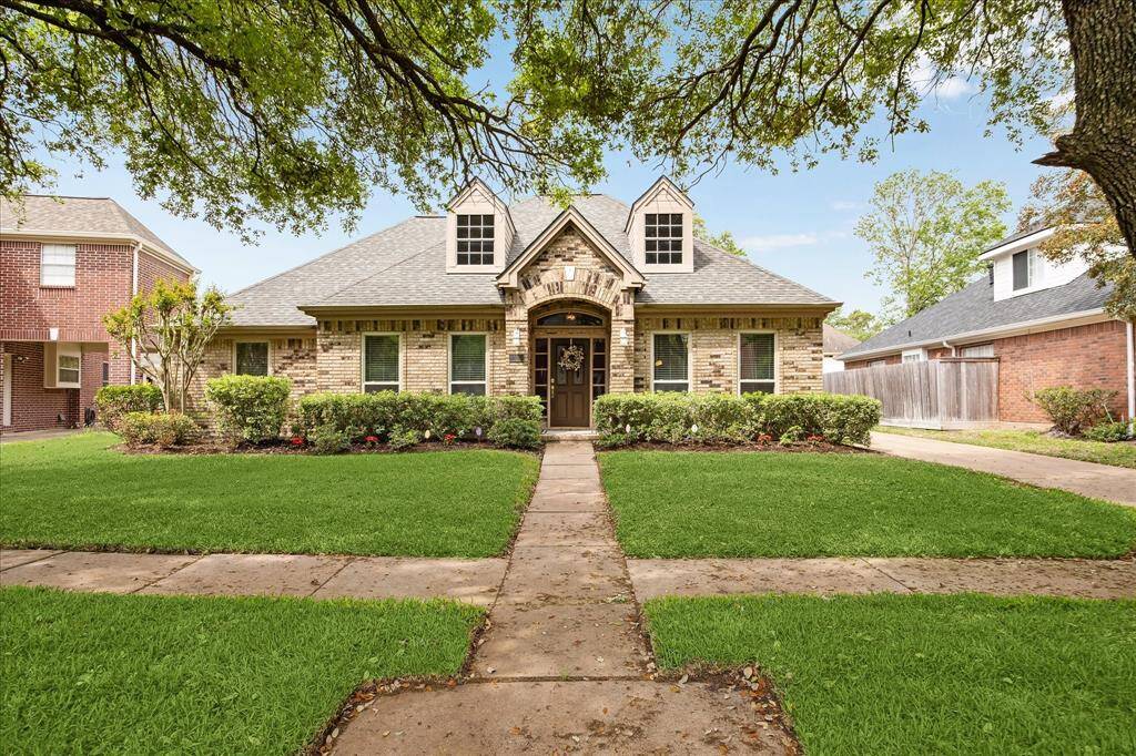 Lovely curb appeal