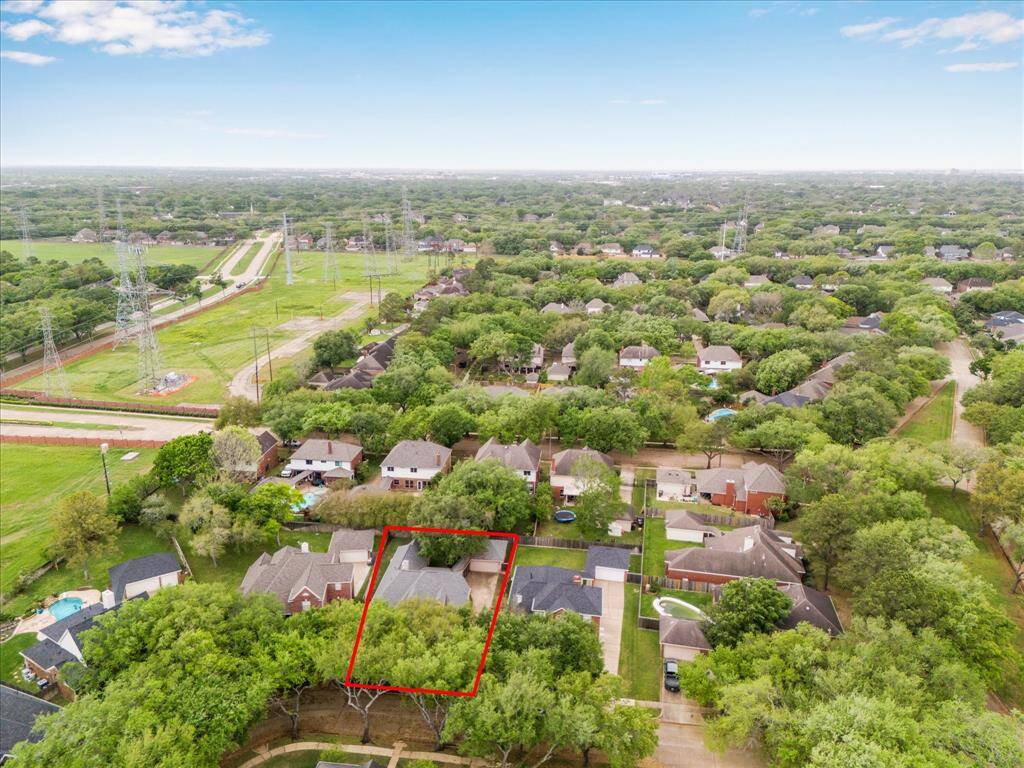 S Gabriel River is nestled in First Colony in Sugar Land TX.