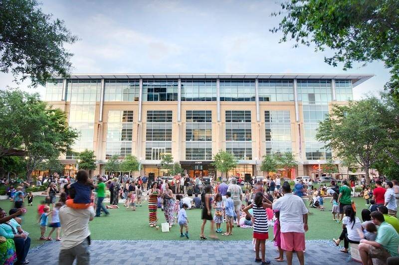 CityCentre, just mins away, is an award-winning, mixed-use development for shopping, entertainment, and dining. It has been lauded as one of the nation’s most successful live-work-play districts.