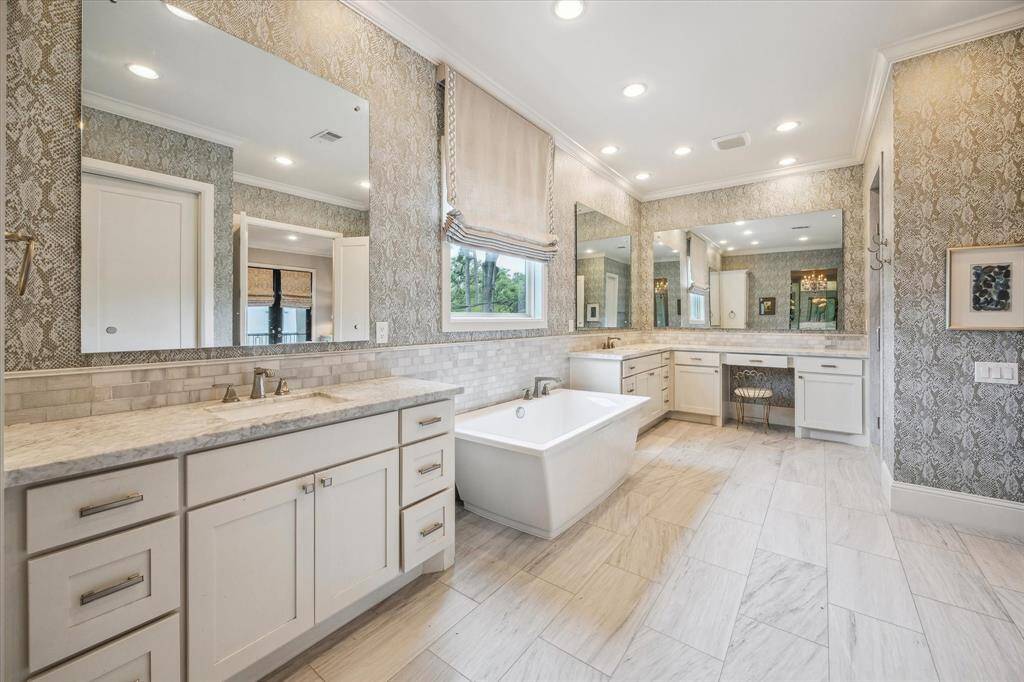Another view of this large primary bath with dual sinks