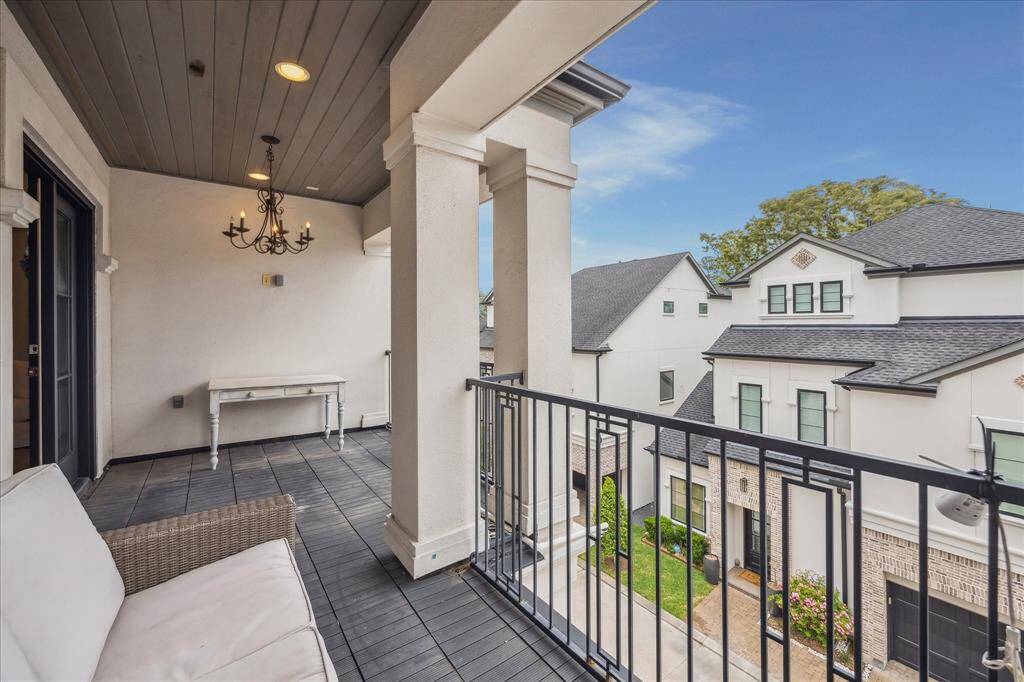 Another view of the balcony