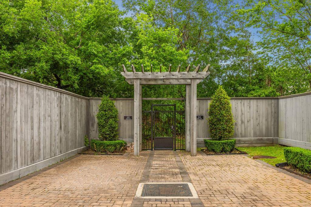 At the back of the community residents have access to a "park" with walking trails.