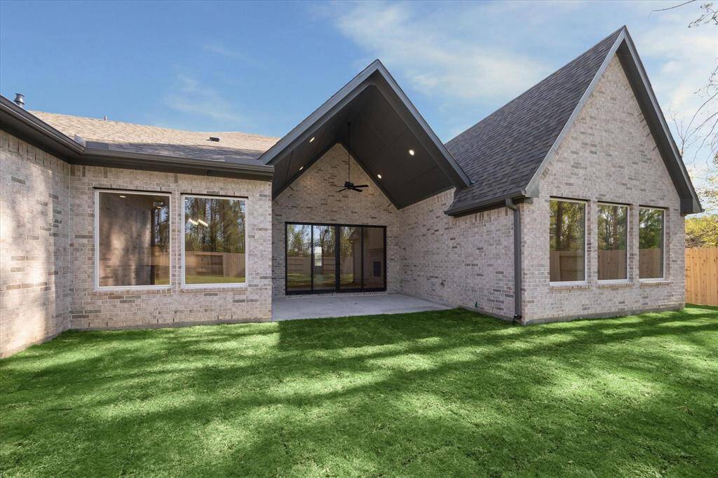 Back Porch - perfect for Outdoor Entertaining!