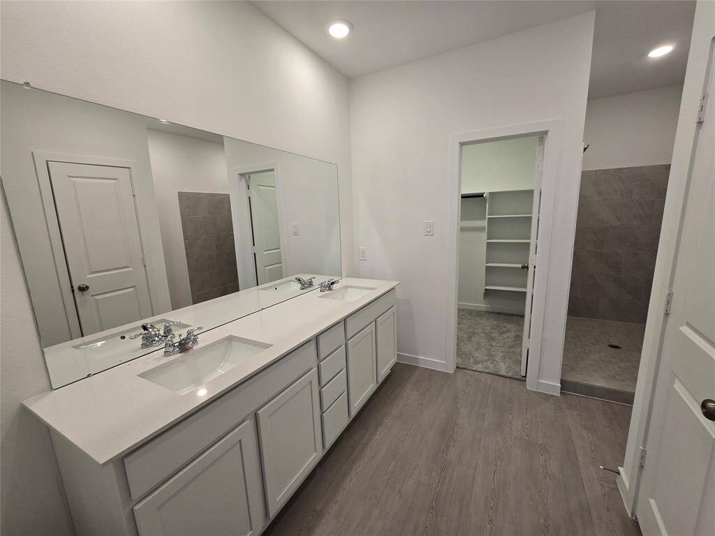 *Not actual home, pictures representative to same floorplan*