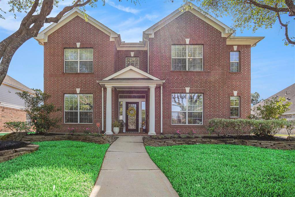 Welcome home to 16618 S Swirling Cloud Ct.