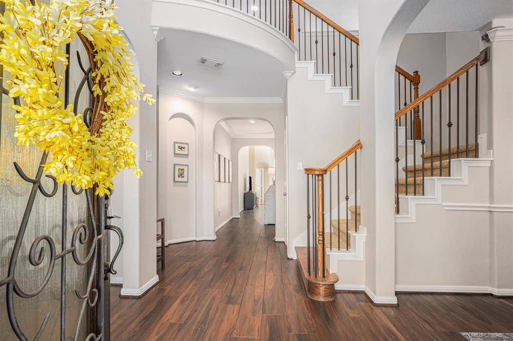Beautiful entryway with high ceilings