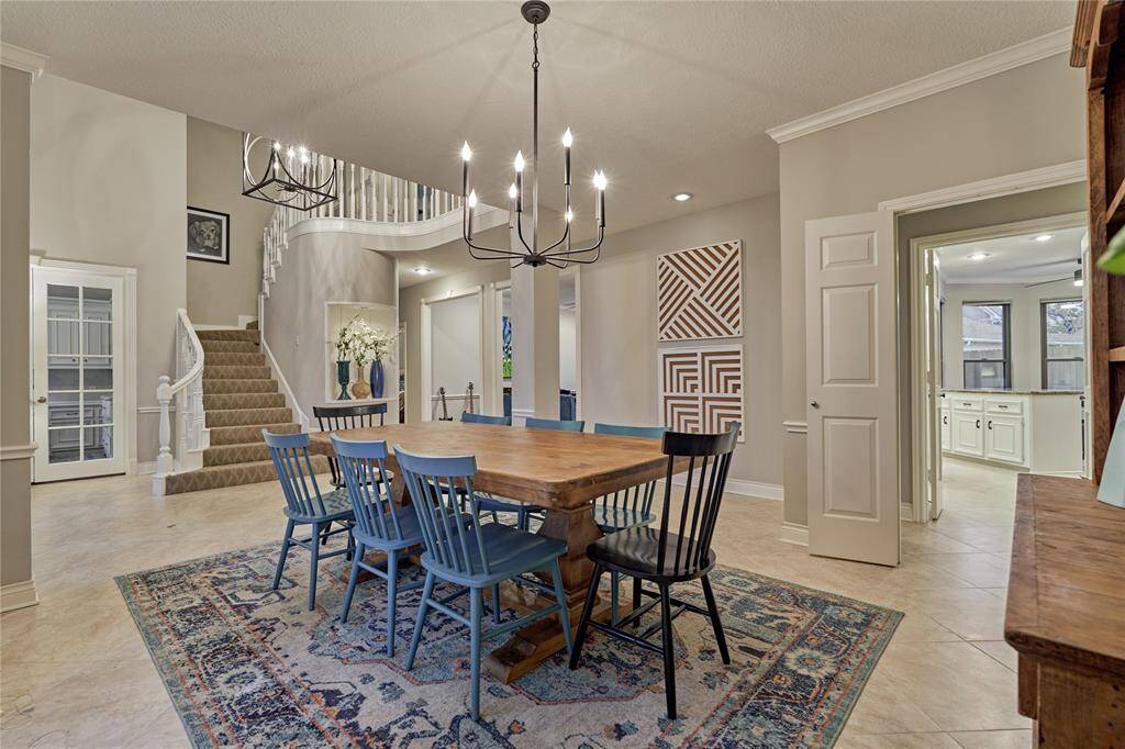 The enormous open-air floorplan allows a spacious dining experience.