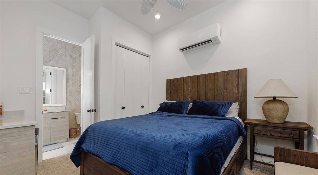 Casita offers it's own private access to the Patio & Pool area.