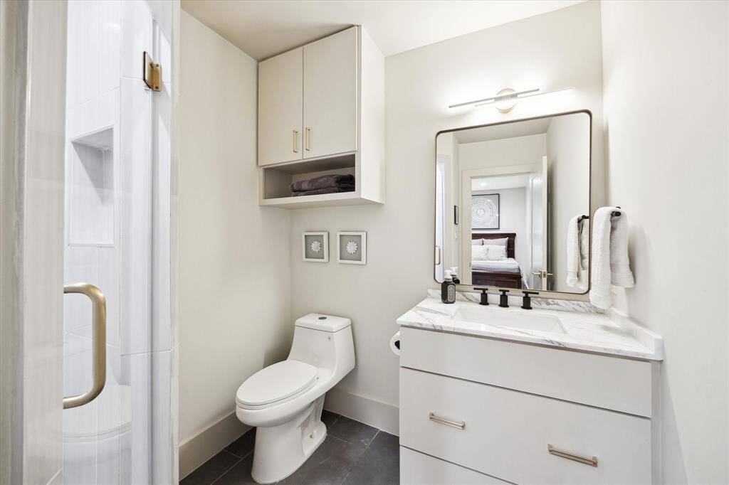 Bed 2 bath