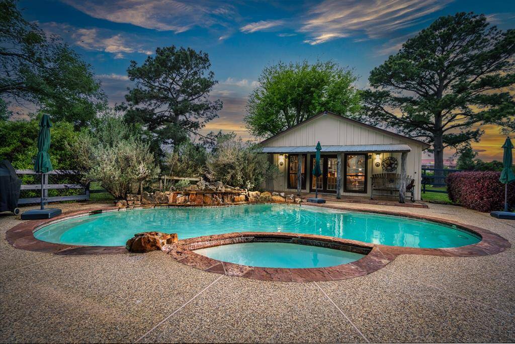 Welcome to your backyard paradise in Tomball ISD.