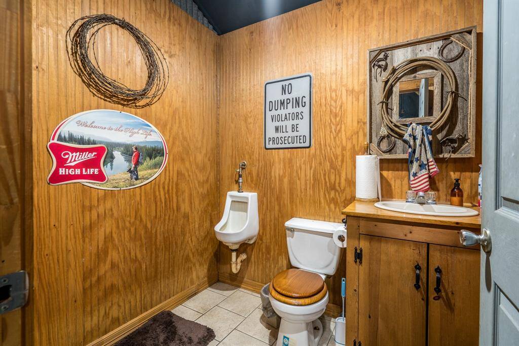 Perfect guest bath accessible to swimmers.