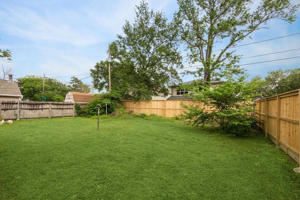 Backyard-exceptional lot offering the perfect opportunity to build your dream home.