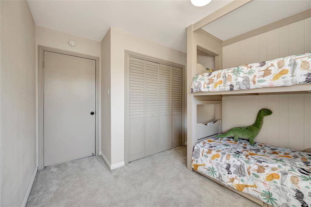 Bedroom 4 with closet view