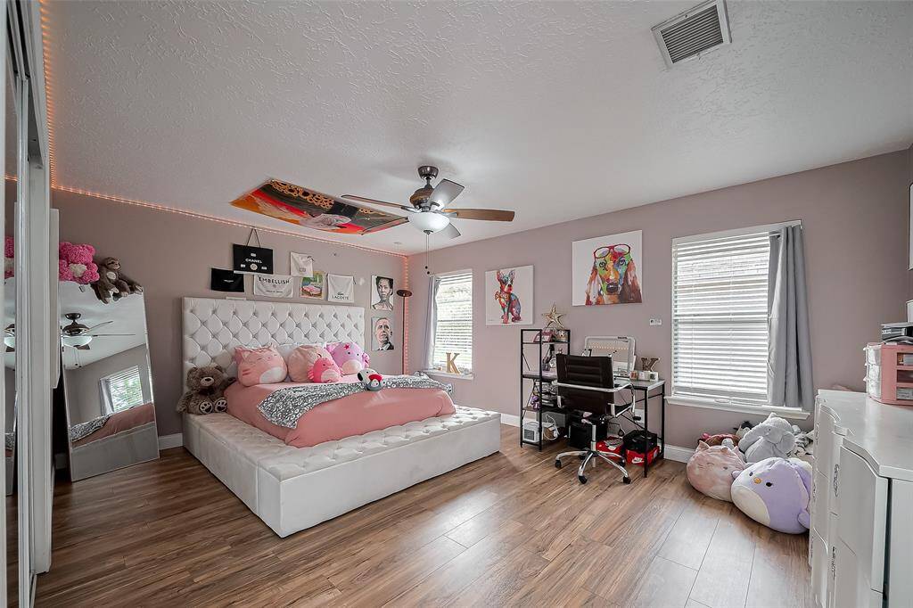 3rd bedroom with lots of natural light