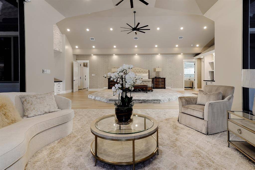 The sitting area in the owner's retreat is the perfect spot to enjoy a good book or glass of wine.