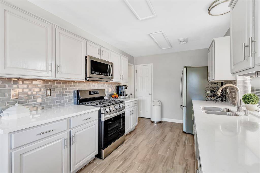 Lots of room to cook your favorite meal!