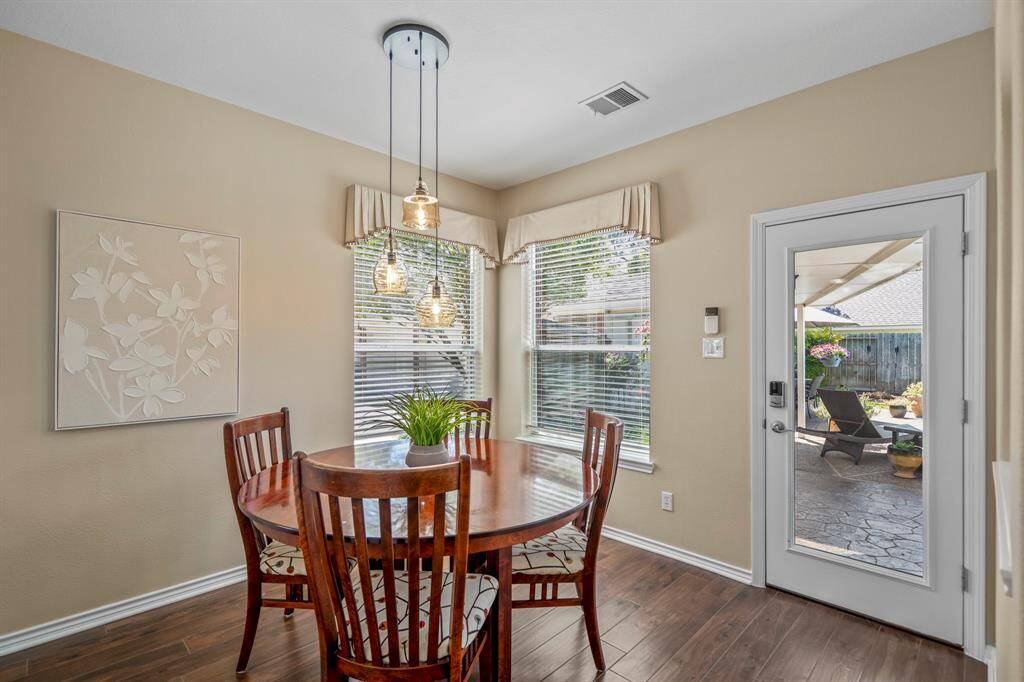 Breakfast room