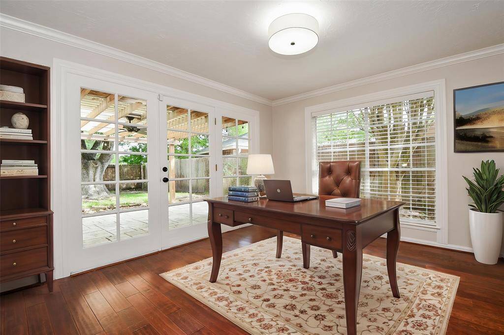 Beautiful home office. (virtually staged)