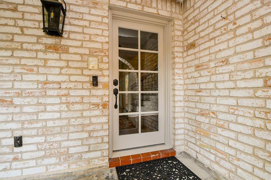 Come on inside!