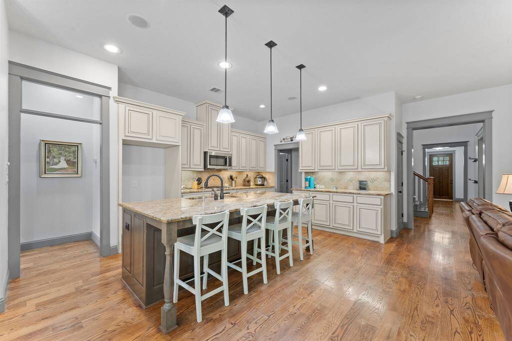 Open floor plan with tons of counter and cabinet space.