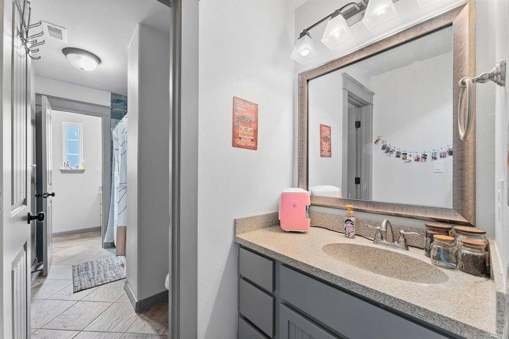 Upstairs jack and jill bathroom
