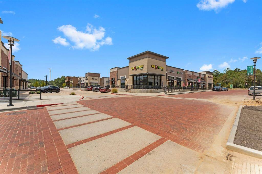 Close to shopping
