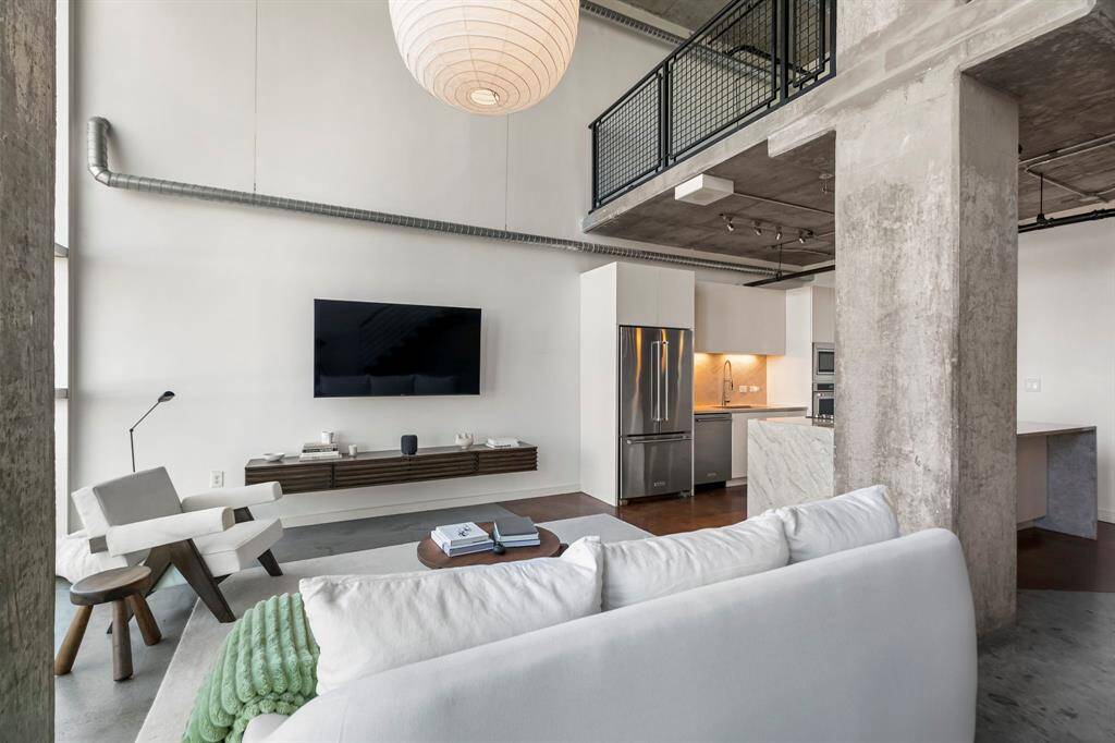 This versatile floor plan is perfect for entertaining!