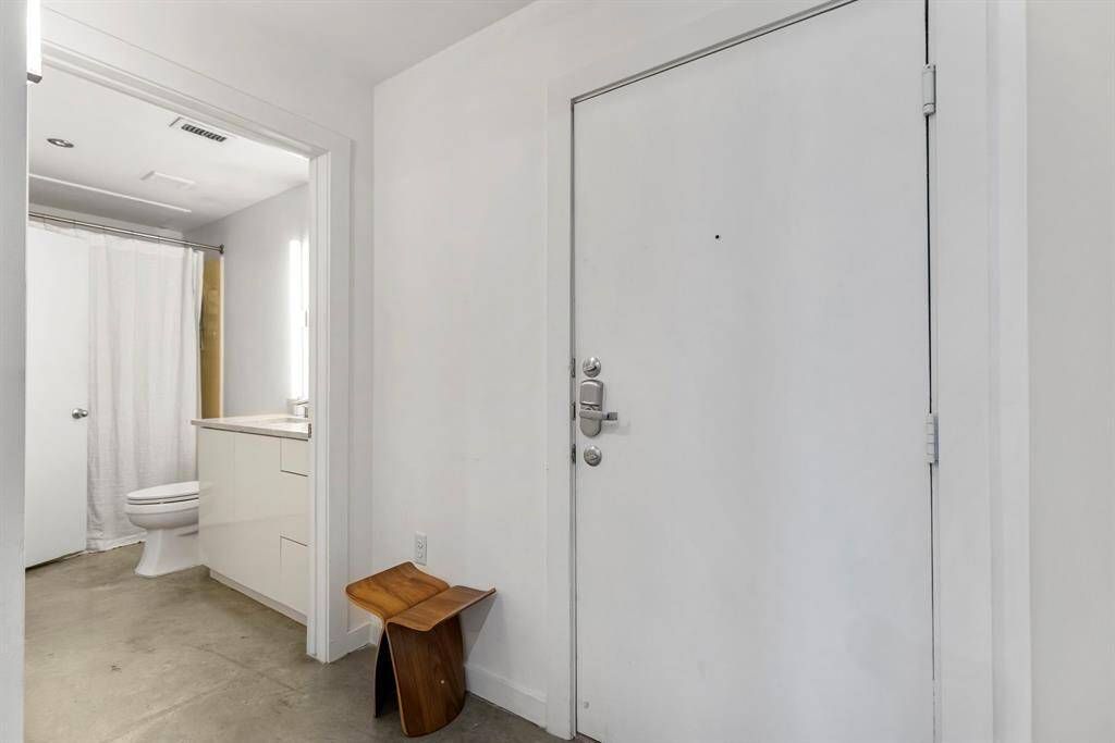 The first floor bathroom upon entering the loft. Also an ideal guest bathroom.