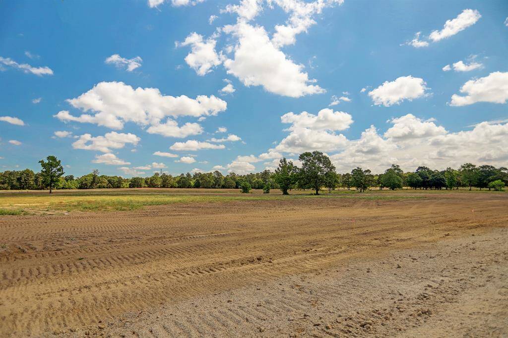 Homes in the community will be built on acreage lots by five premier builders.