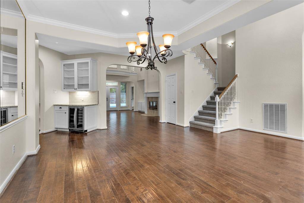 Formal Dining
