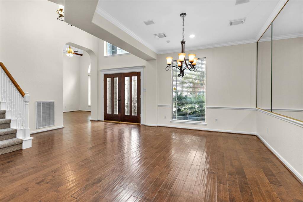 Formal Dining