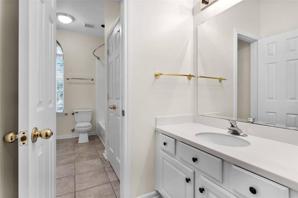 Jack and Jill Bath - Second Floor