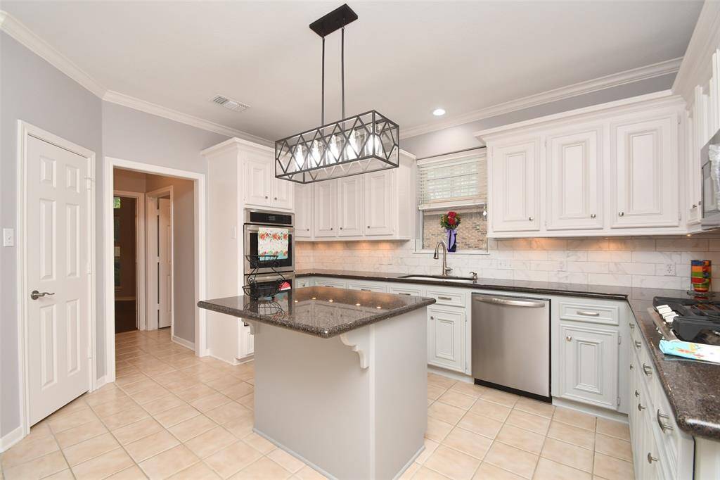 Kitchen to Laundry