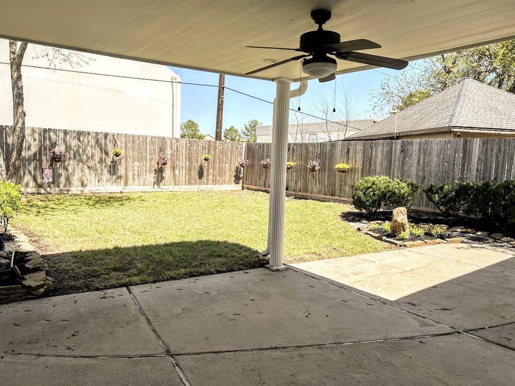 Covered Patio-Yard