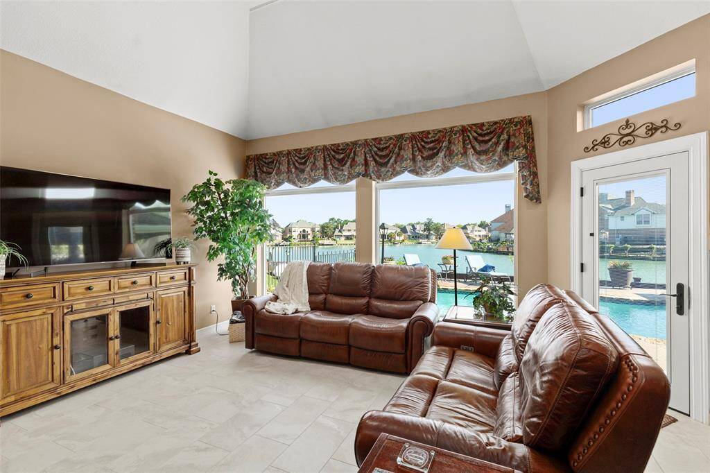Cozy Family Room Area with a Beautiful View and Lots of Natural Lighting