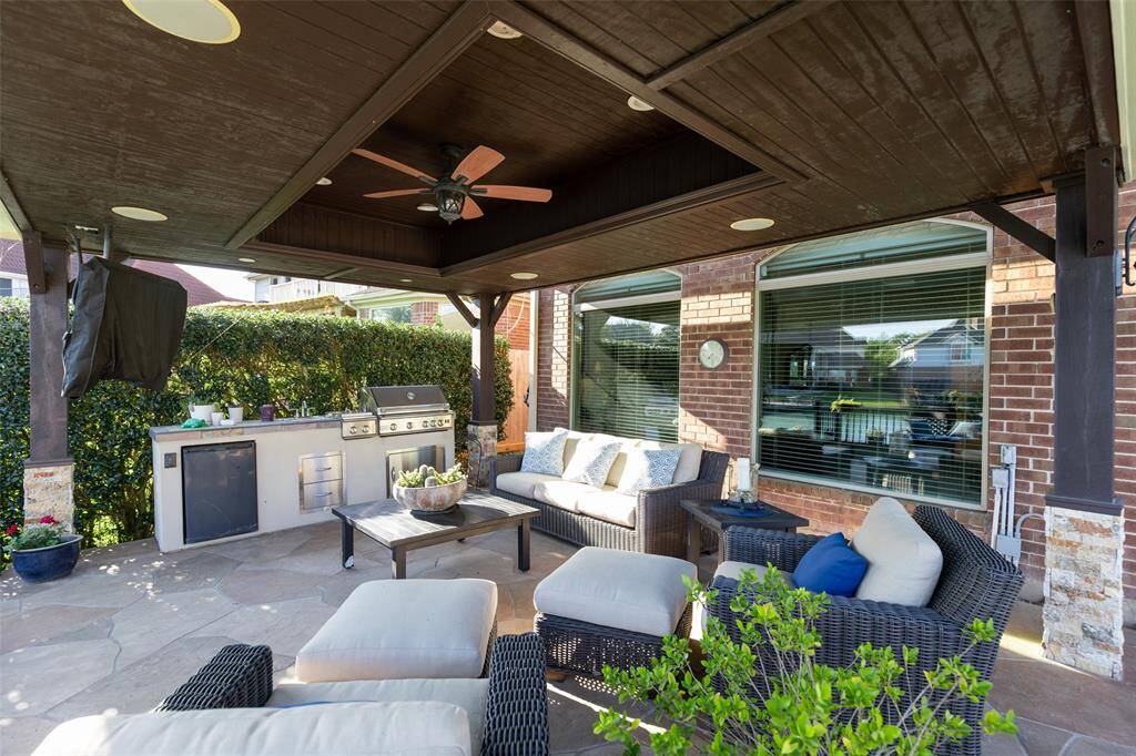Entertaining Covered Patio Area with Kitchenette and Plenty of Space