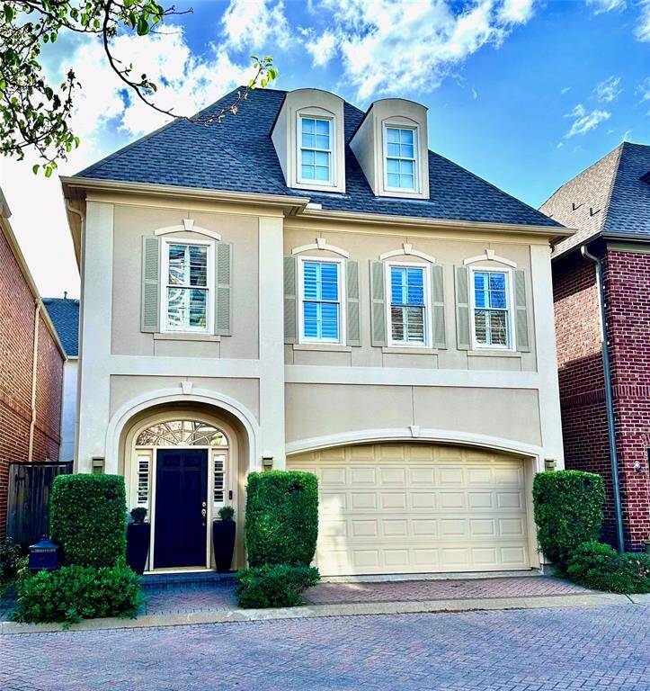 211 Wynden Crescent Court