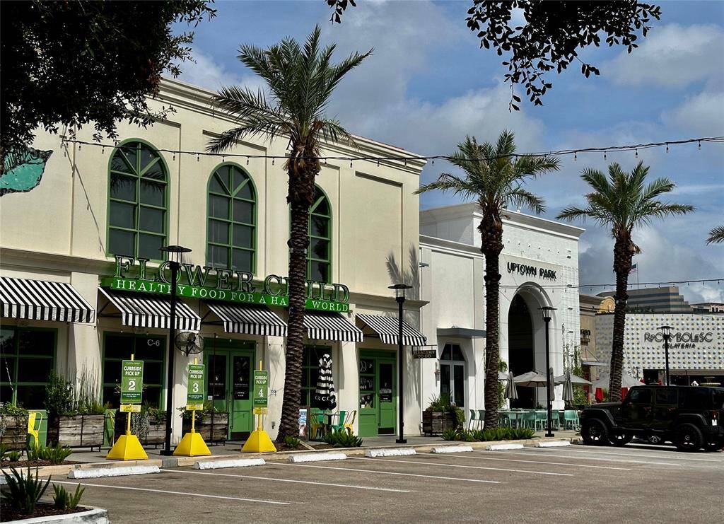 Uptown Park casual dining & shops