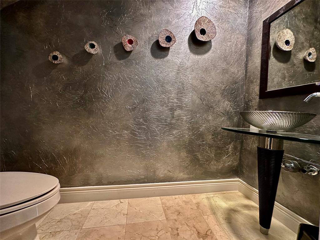 Powder Room