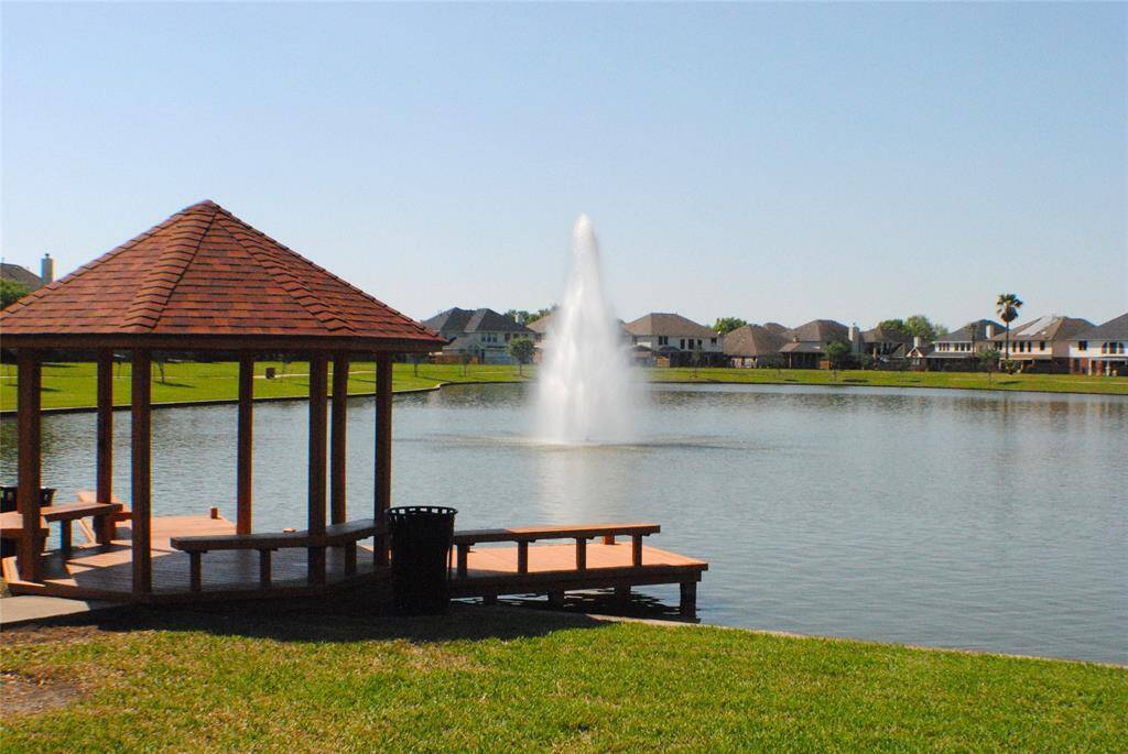 Lovely area lake with fountain