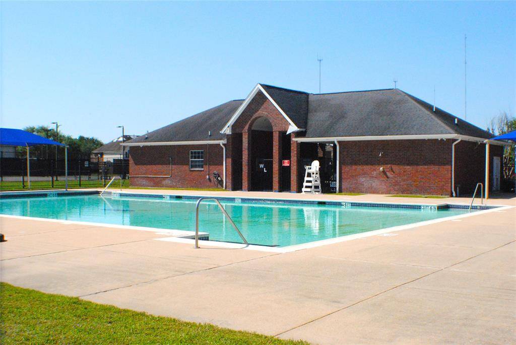 Area pool