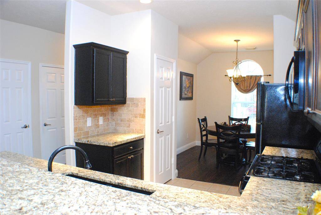 Kitchen and dining from the breakfast bar